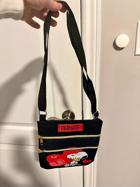 Peanuts Crossbody Bag Black & Red
